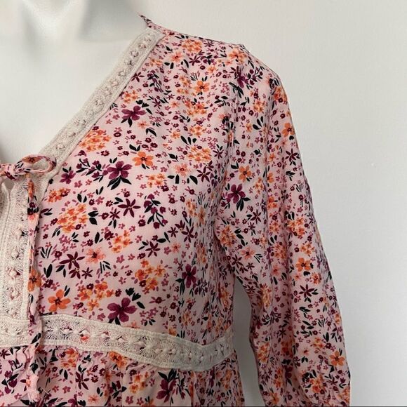 Cottage Core Boho Floral Crop Top - Picture 4 of 8